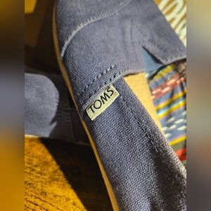 Sneak peak - Toms | Women Size 6